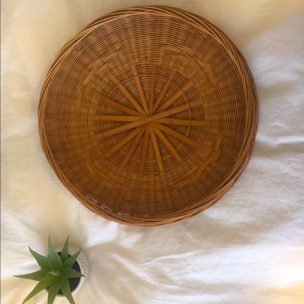 Vintage round basket